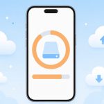 iPhoneの画面にiCloudストレージ容量を示す円グラフが表示され、周りにクラウドアイコンが浮かんでいるイラスト